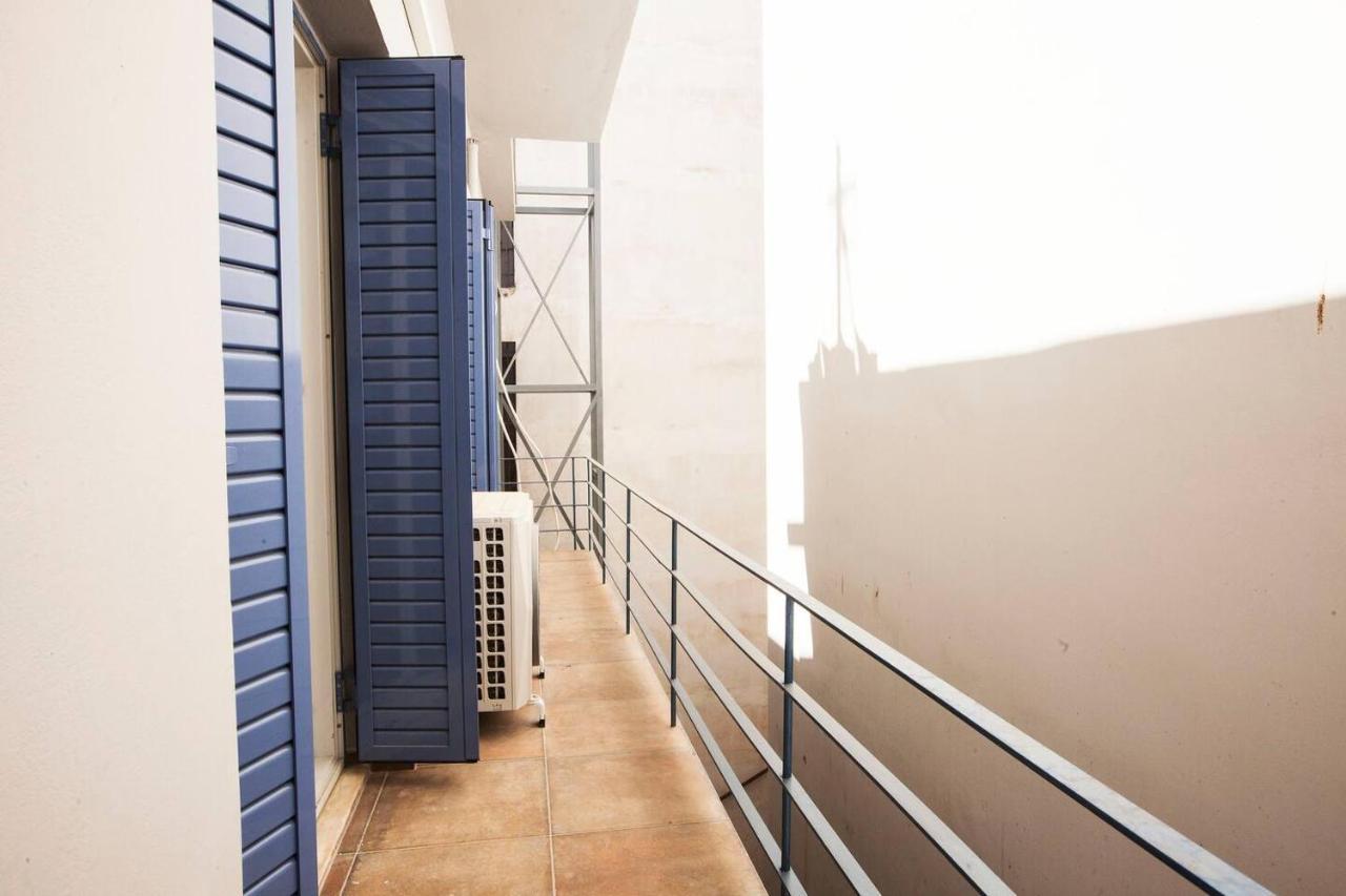 Pagrati Hilton Location Bentzi Family Suite 5 Athens Exterior photo