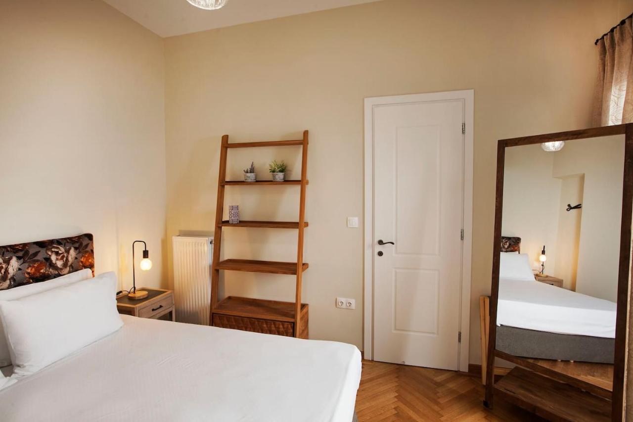 Pagrati Hilton Location Bentzi Family Suite 5 Athens Exterior photo