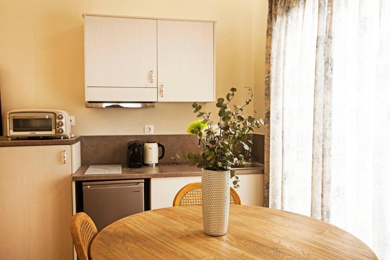 Pagrati Hilton Location Bentzi Family Suite 5 Athens Exterior photo